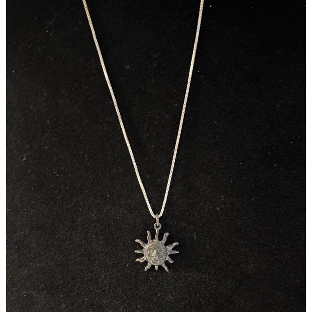 Vintage Dainty Sterling Silver 18-inch Necklace With Smiling Sun Pendant.